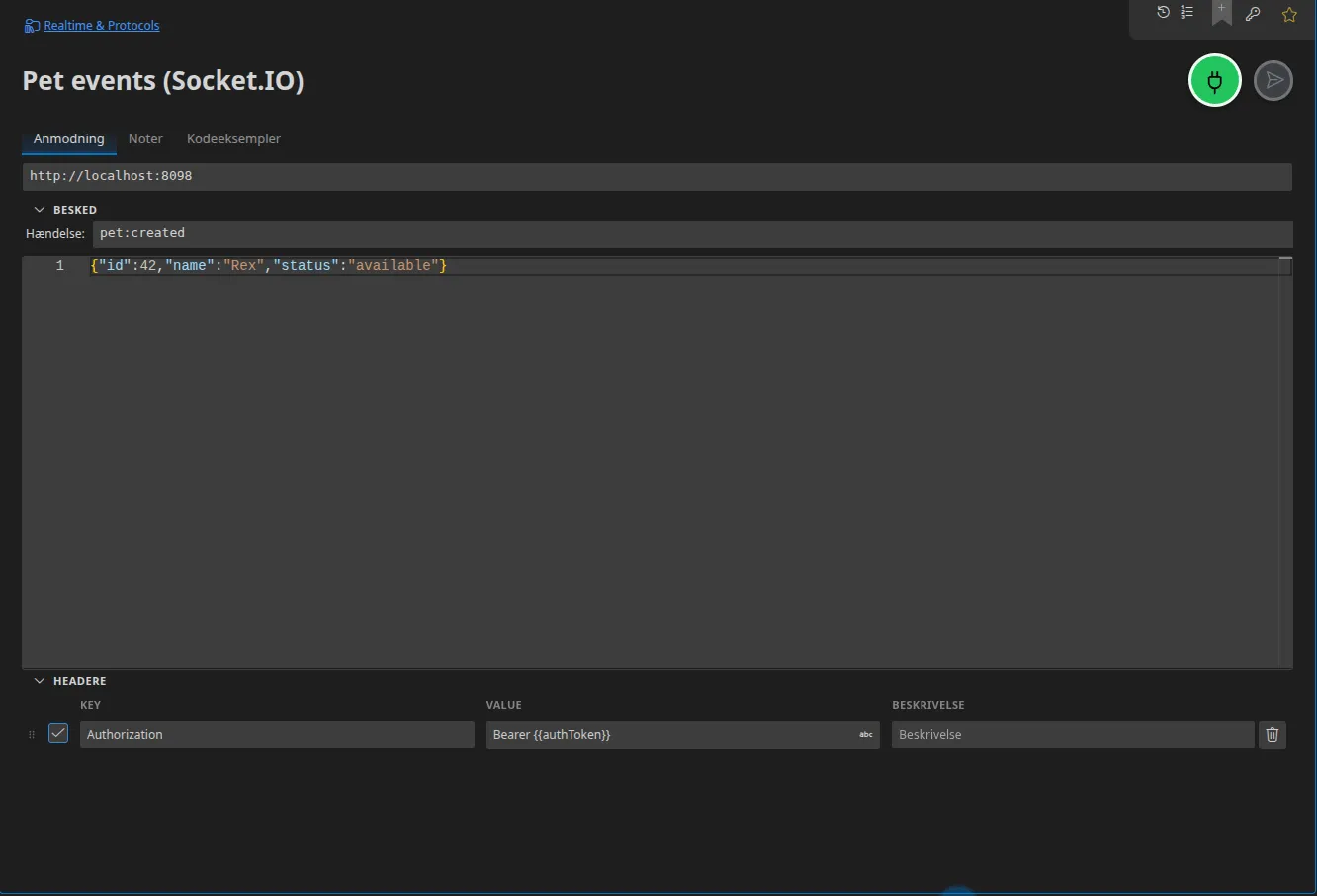 En Socket.IO-fane: serverens URL, hændelsesnavnet »pet«, den JSON-payload der skal udsendes, og handshake-headerne